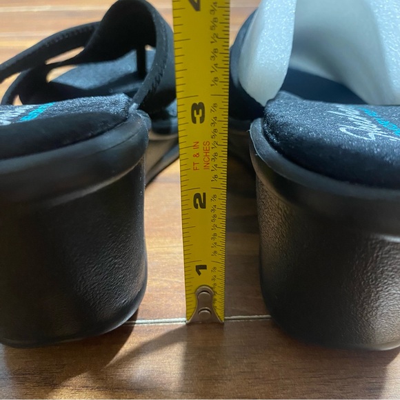 Skechers Young At Heart Wedge Sandals Black Memory Foam size 8 - Picture 7 of 8